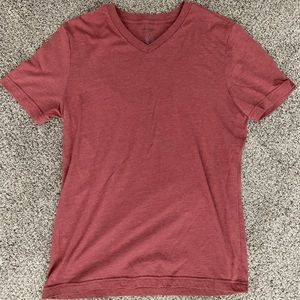 Arizona Short-Sleeve V-Neck Tee - Men's Medium